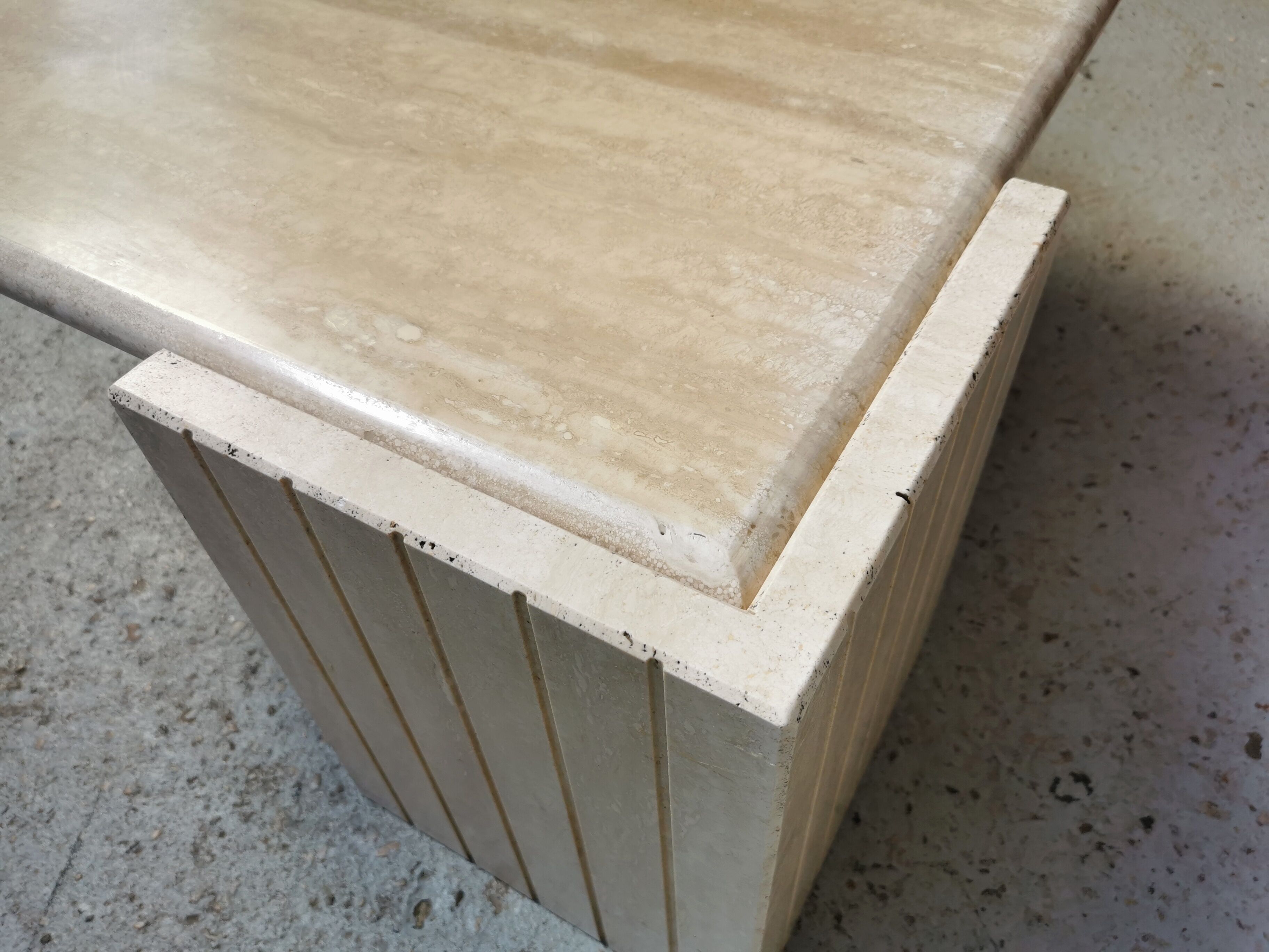 Coffee table in travertine Roche Bobois