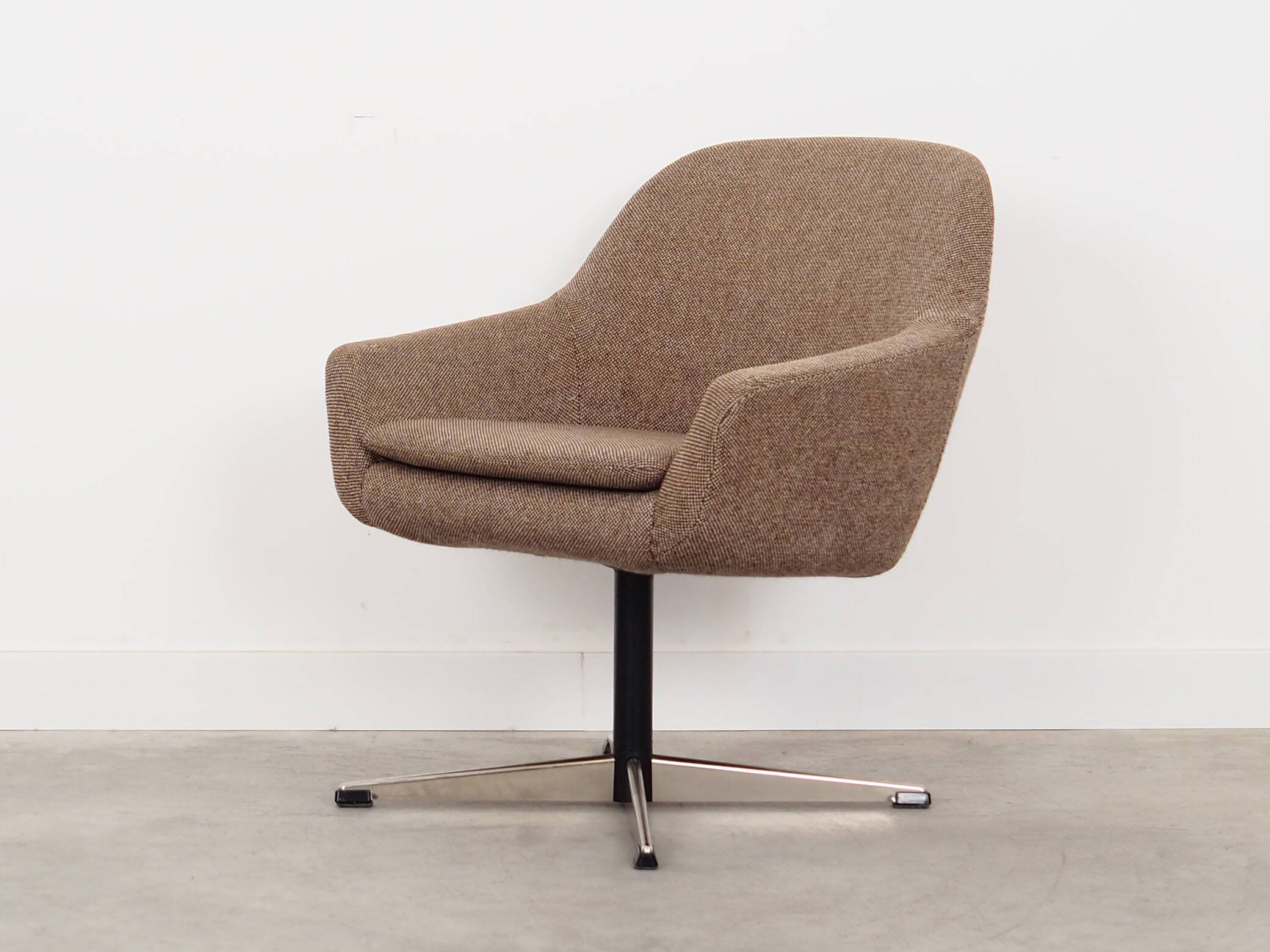 Brown armchair, Danish design, 1970s, production: Denmark