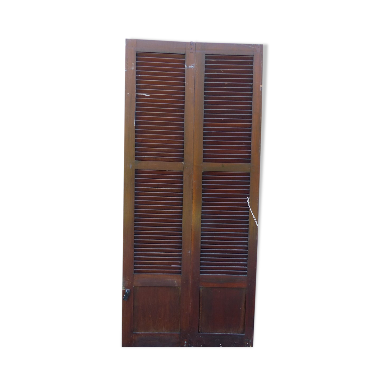 et of 2 wooden shutters
