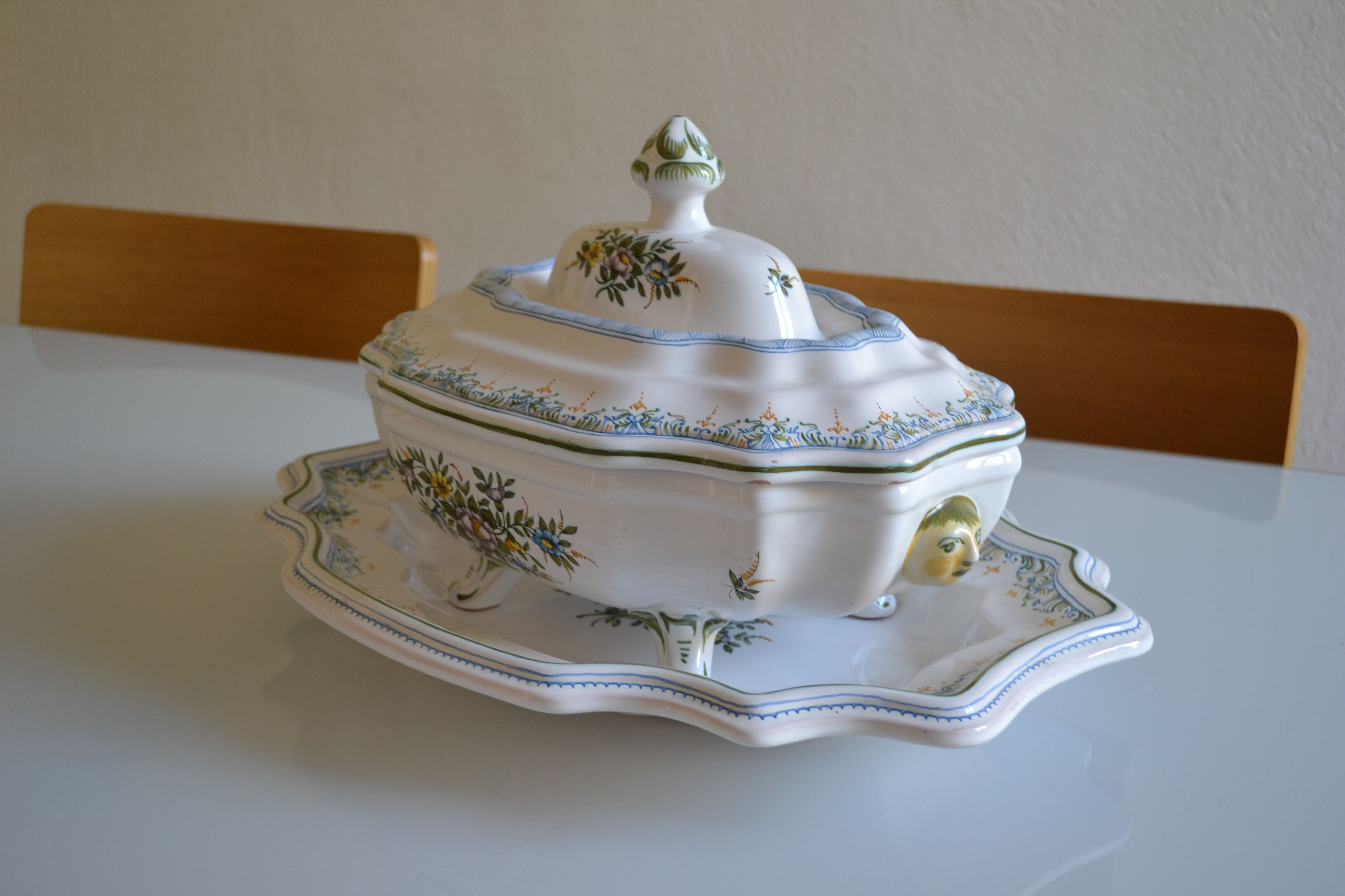 Tureen or vegetable dish in earthenware by Lallier in Moustiers