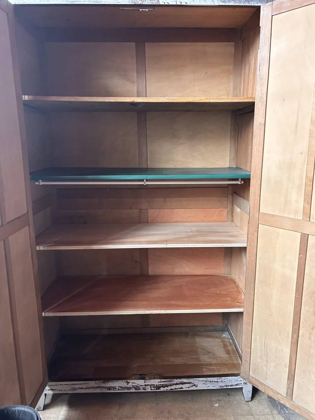 Large Parisian oak wardrobe from the early 20th century with an antique white patina