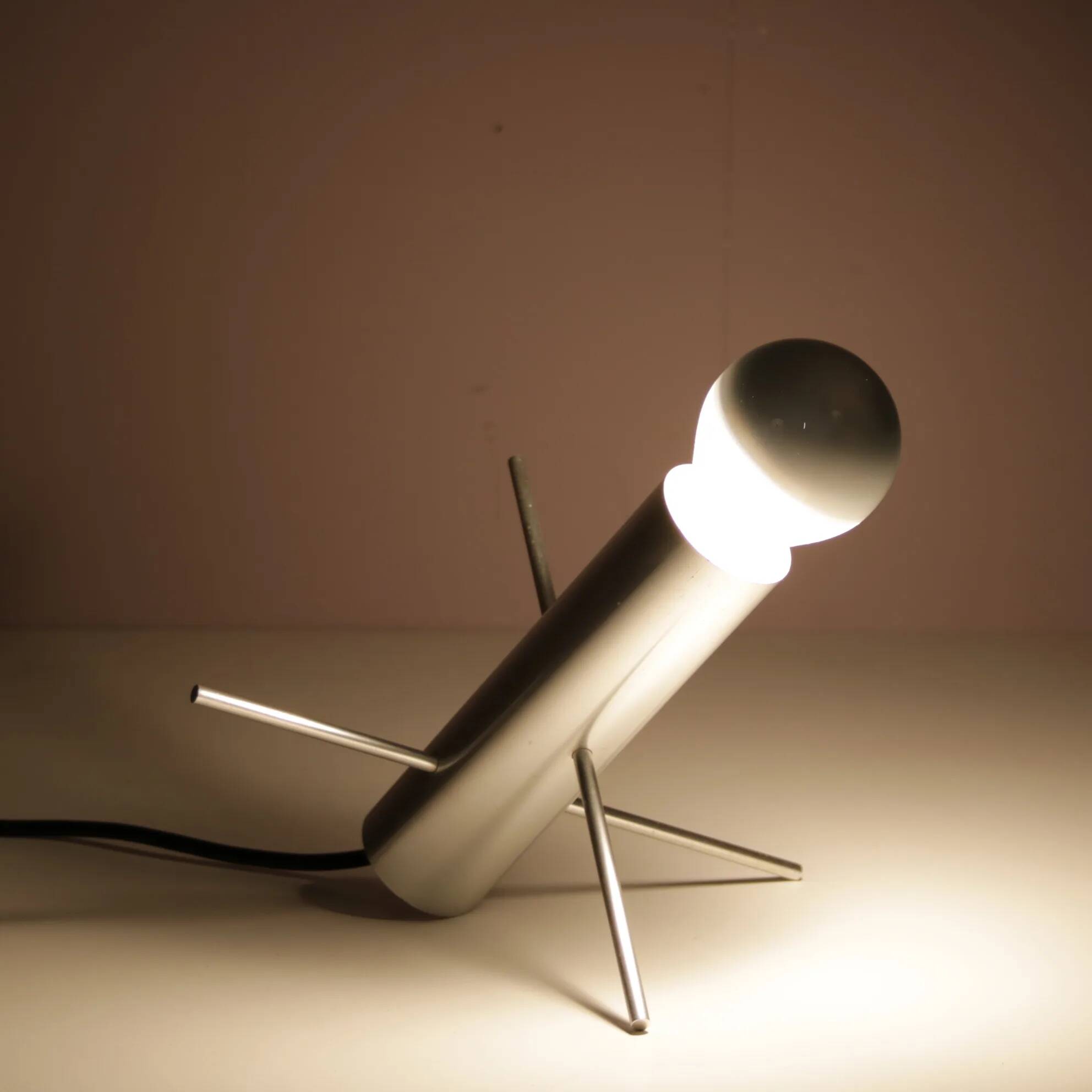 Lampe de table « Krekel » des années 1960, conçue par Otto Wasch pour Raak (Pays-Bas).