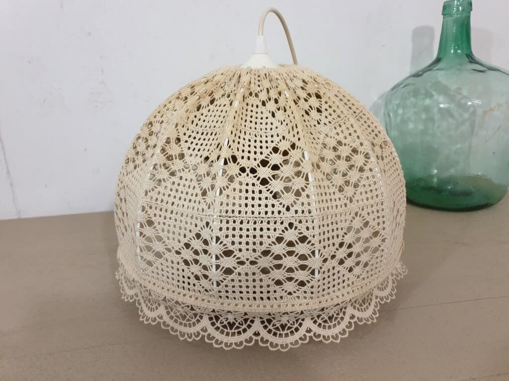 Vintage lace pendant lamp