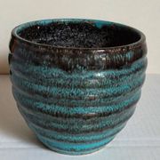 Ceramic planter with speckled enamel gadroons from the 1940s