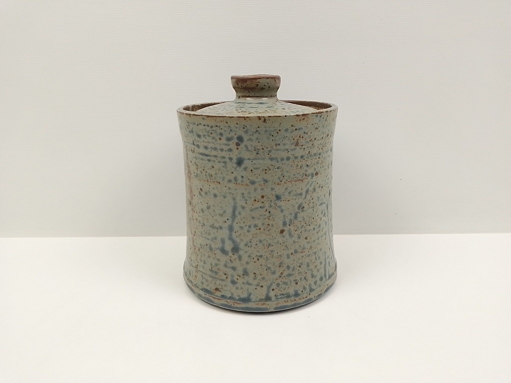 Tricolor sandstone pot 15.5 cm