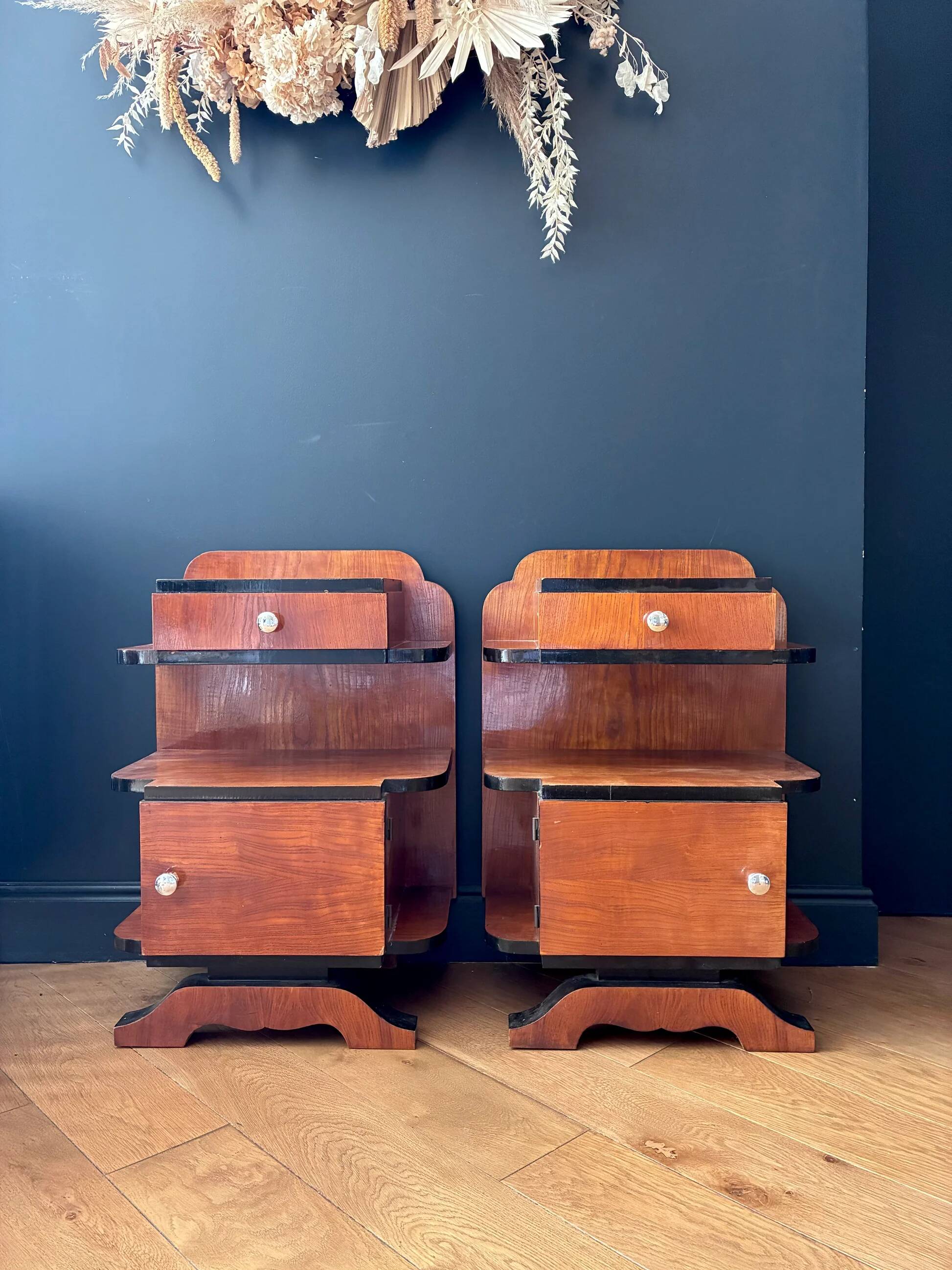 Pair of "Art Deco" bedside tables in wood - 1960.