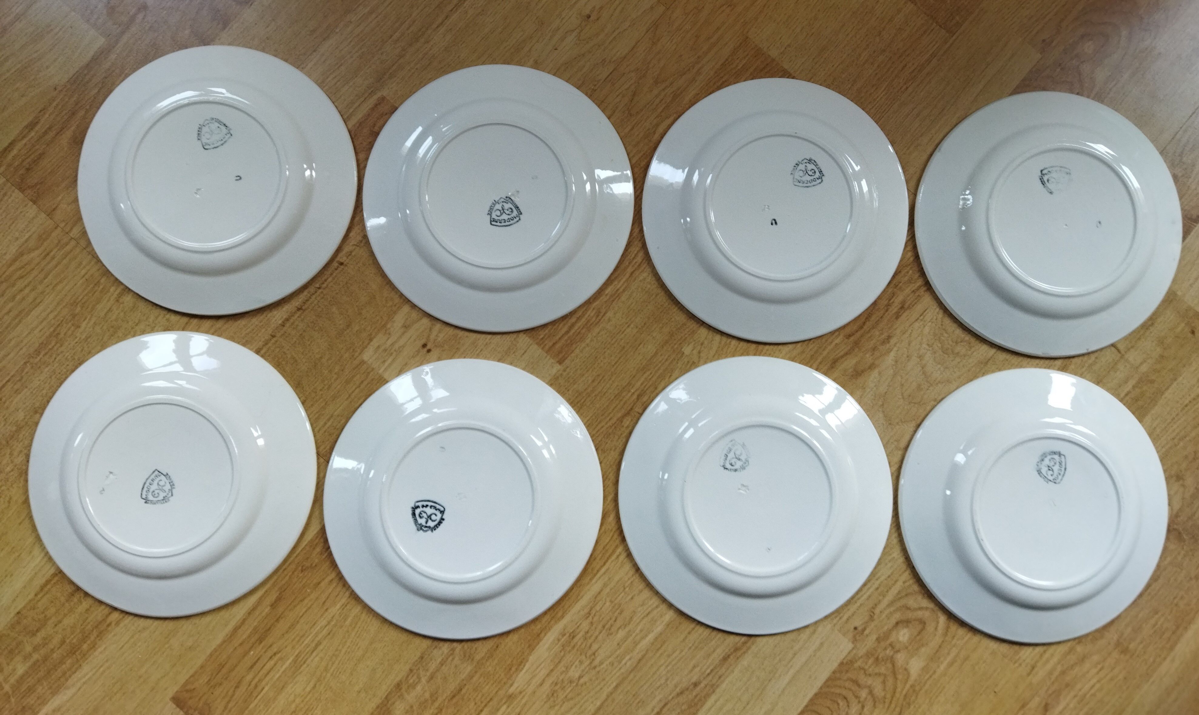 8 Badonviller “Modern” plates