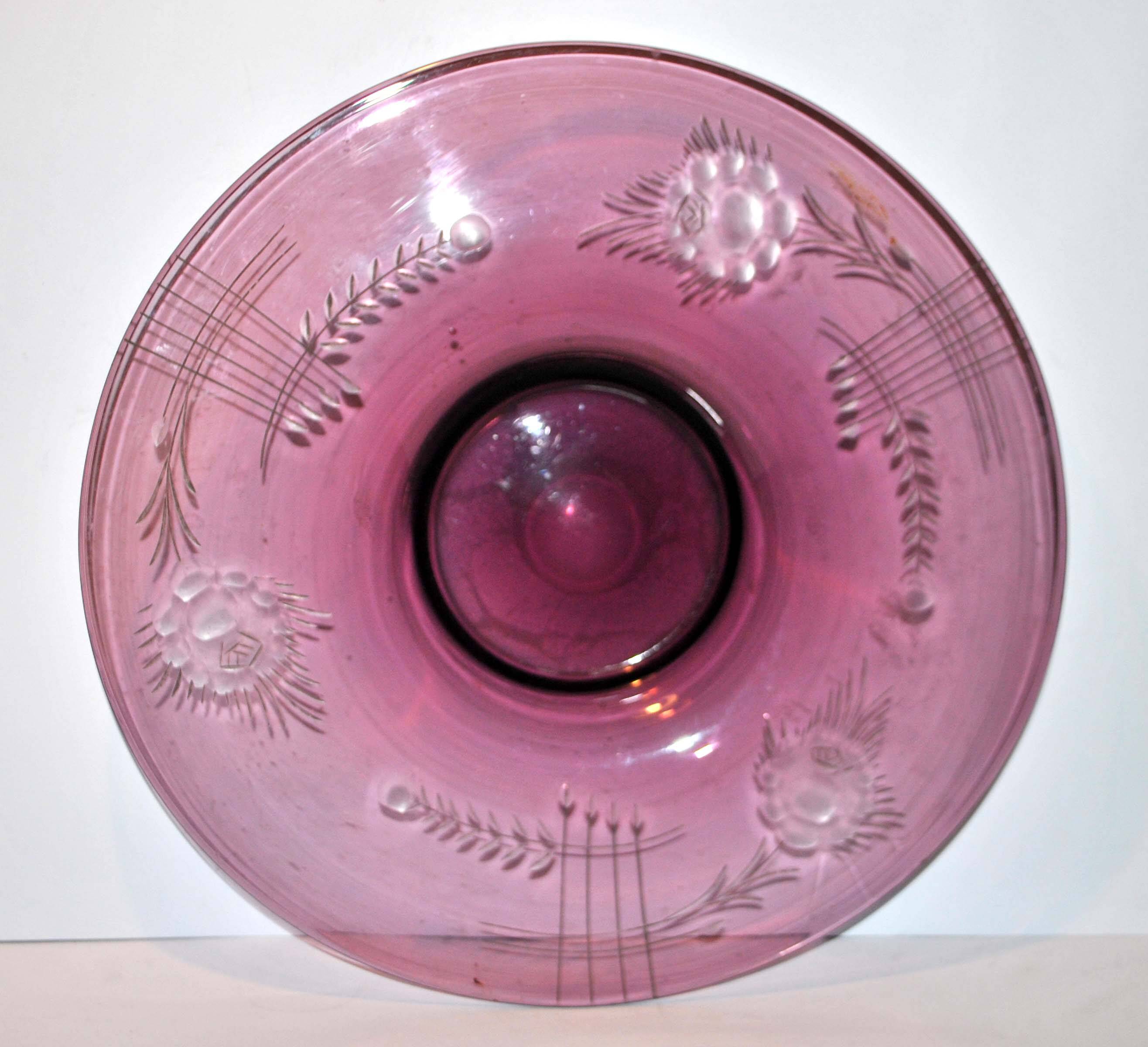 Portieux vallerysthal, large fruit bowl in purplish pink glass 1930-1940