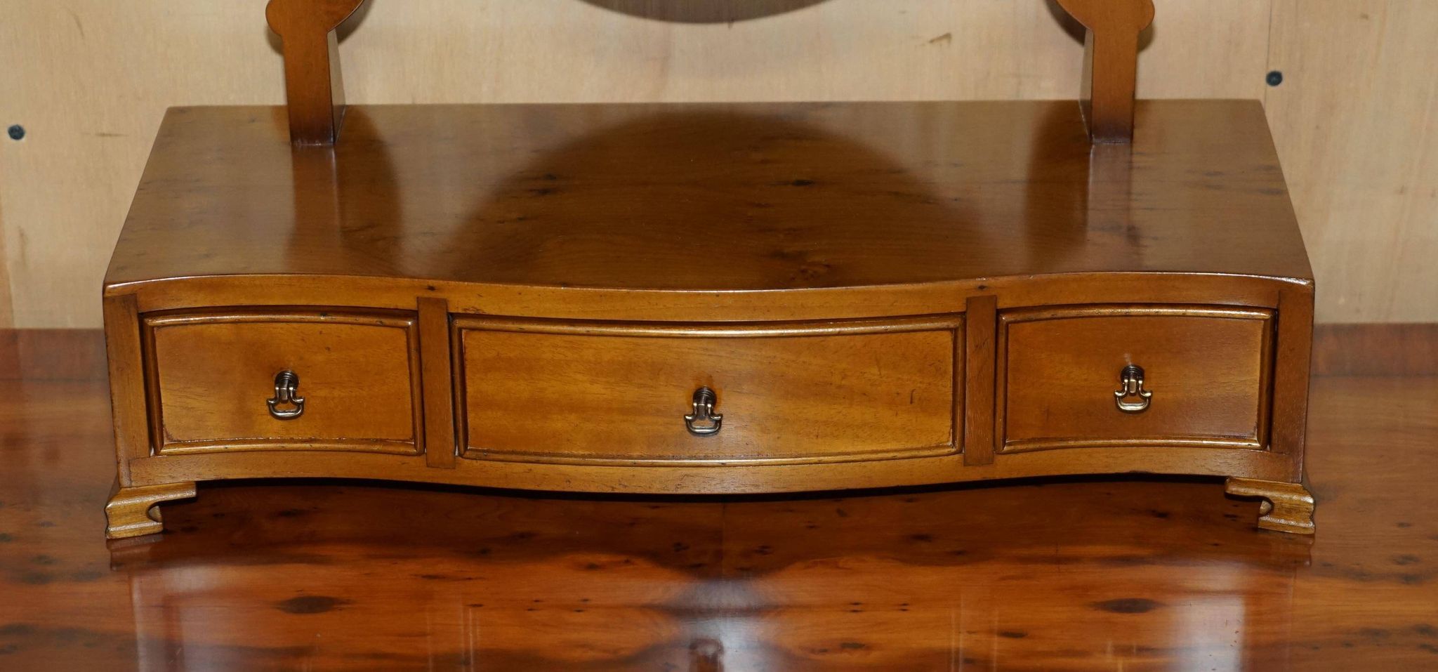Vintage English walnut burr dressing table with mirror and chair.