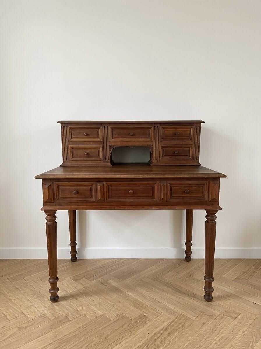 Antique wooden tiered desk