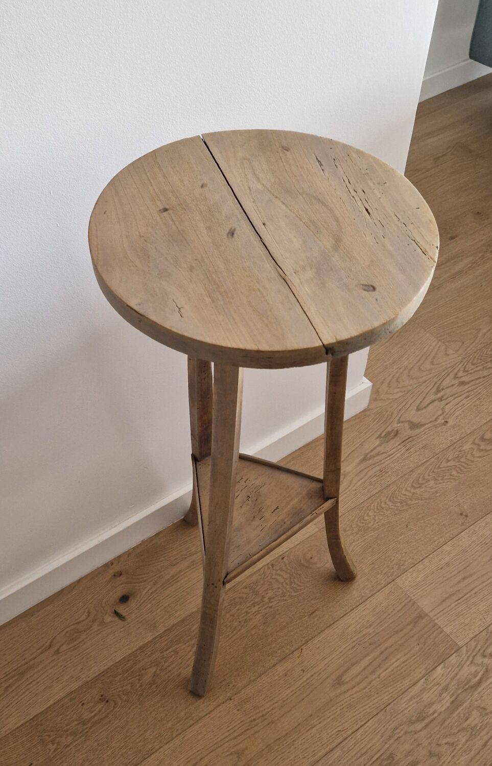 Old pedestal table driftwood