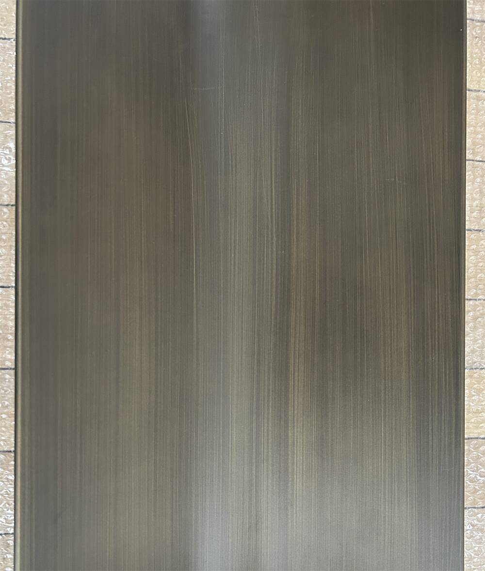 Gullwing design table by Gabriele and Oscar Buratti for Lema, made in Italy