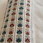 Coussin exceptionnel en textile grec vintage tissé à la main, des années 1950-1970.