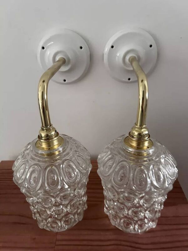 Paire d’appliques vintage en verre ciselé