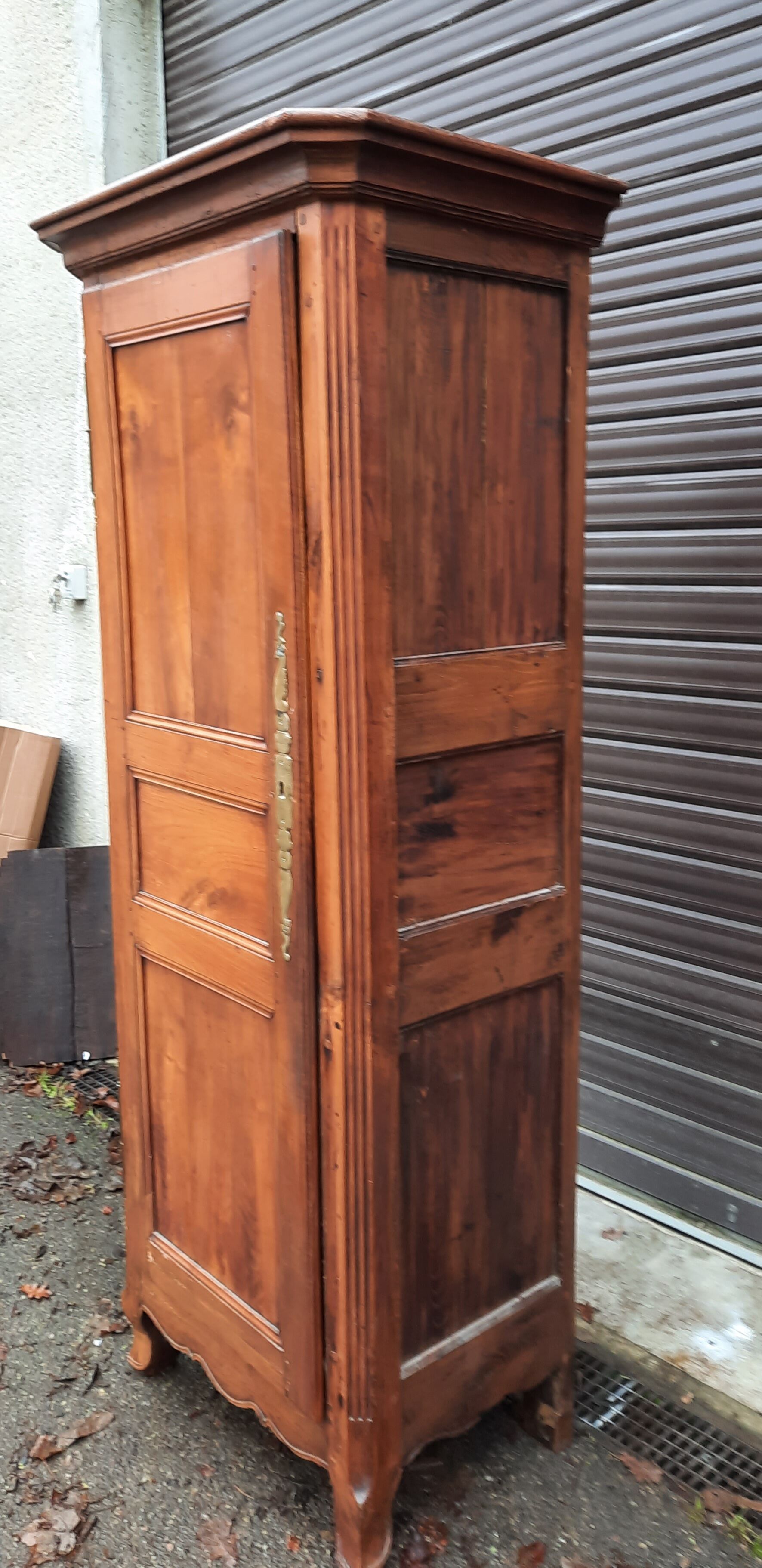 18th century single-door wardrobe