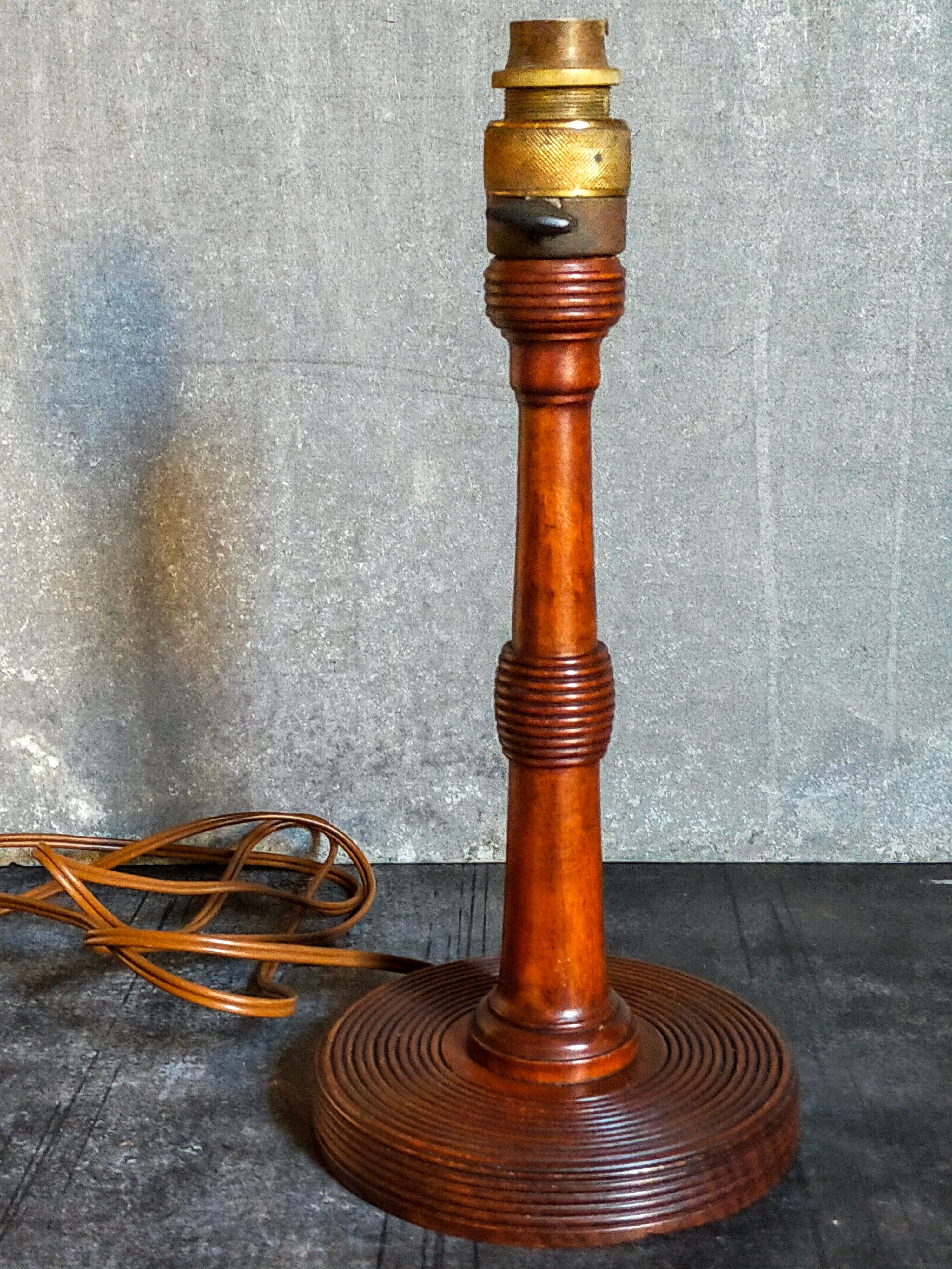 Art-deco lamp foot in solid wood turned 40s