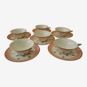 Lot de 6 tasses à café en porcelaine de limoges.