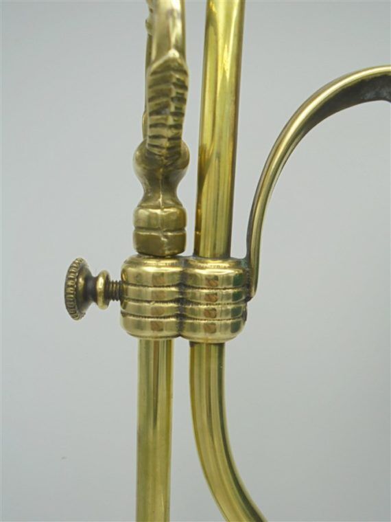 Green and brass opaline lamp