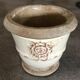 Cache-pot, poterie vintage en grès émaillée céruse à décor de médaillon