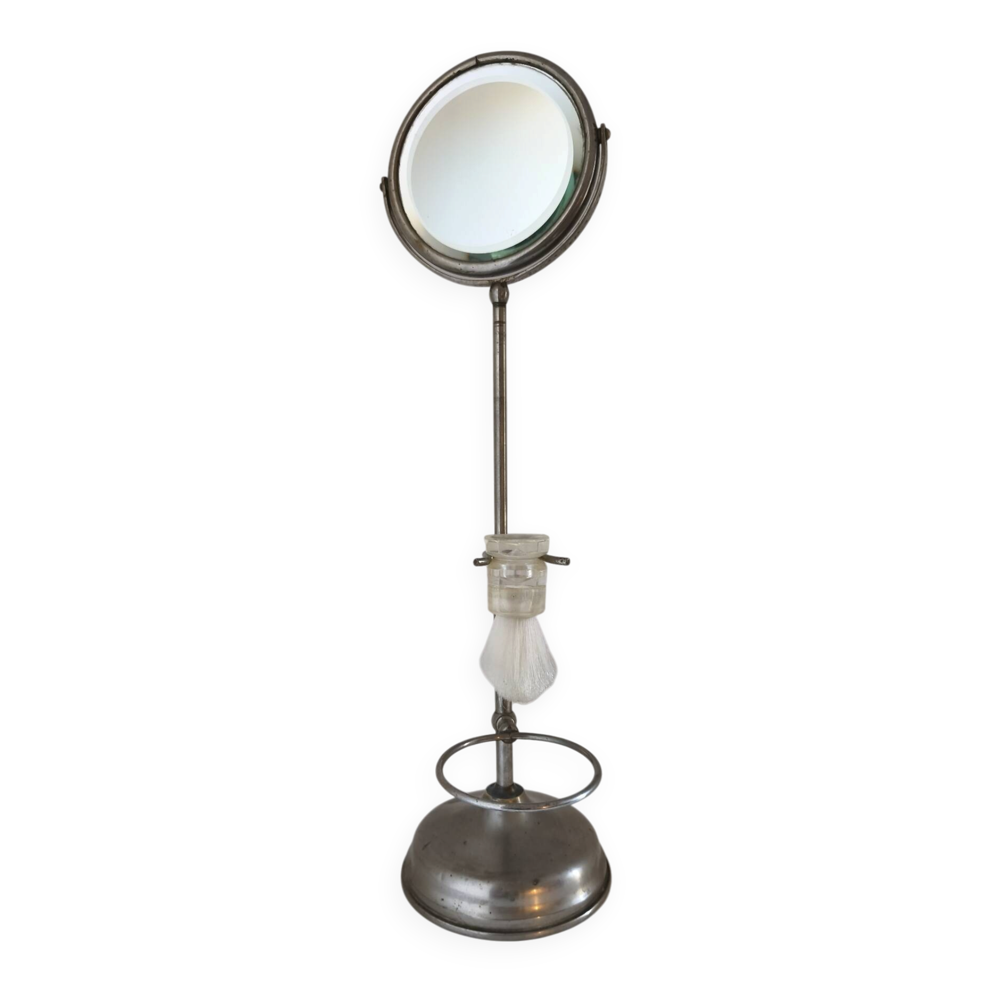 Freestanding shaving mirror with supports