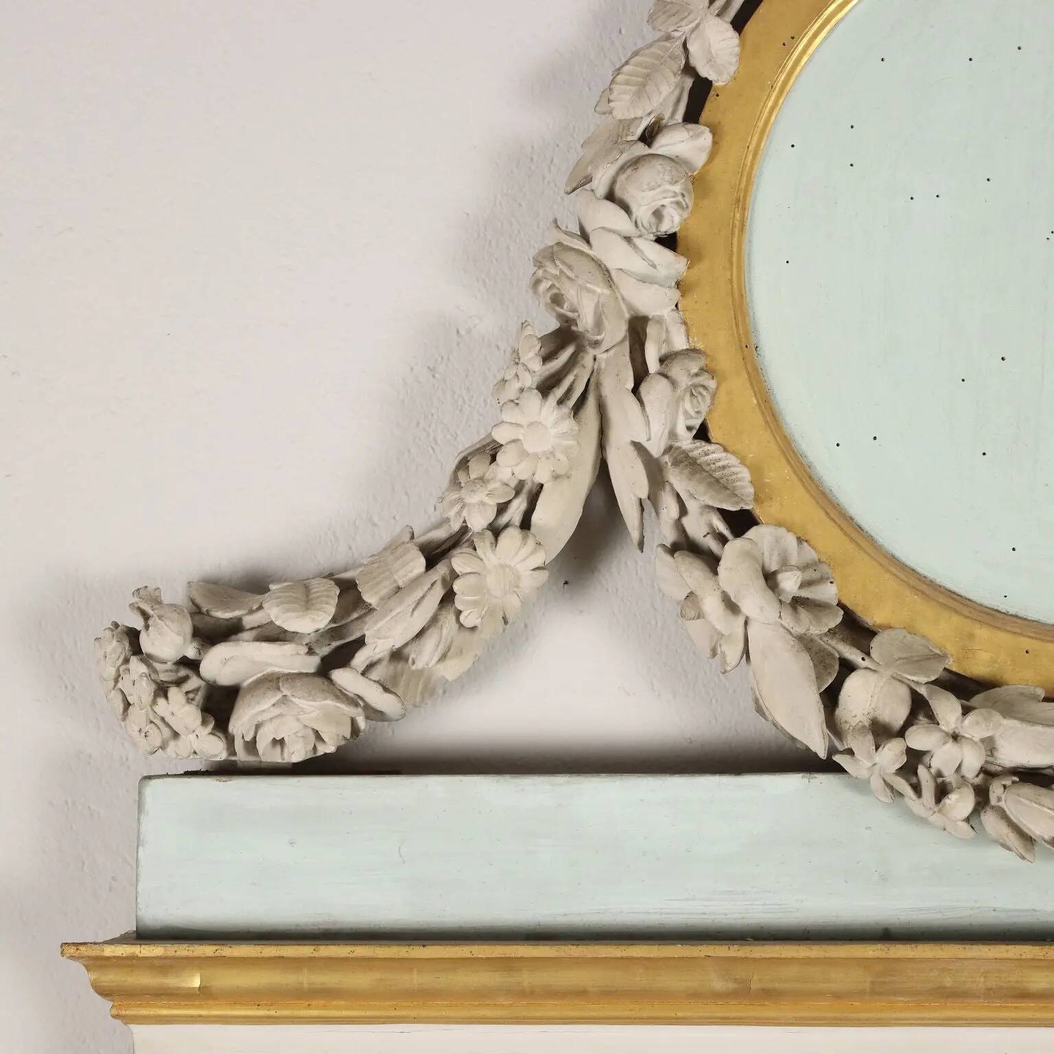 Neoclassical carved wooden mirror, Italy, 18th century