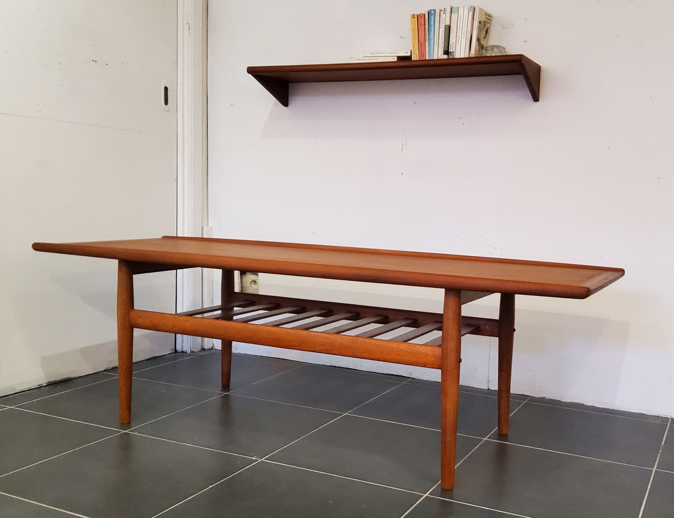 Grete Jalk design coffee table for Glostrup Mobelfabrik Denmark