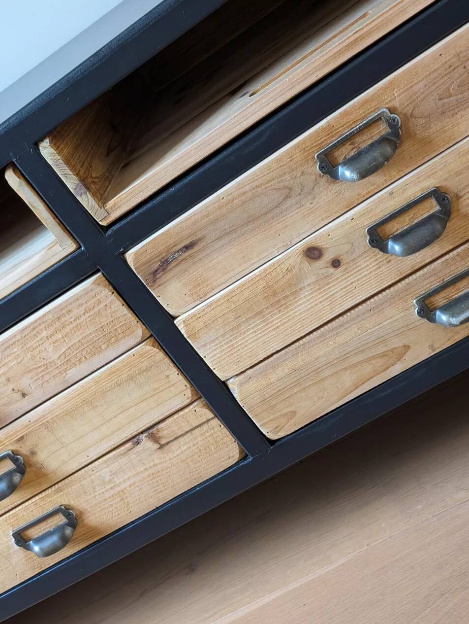 Low sideboard furniture