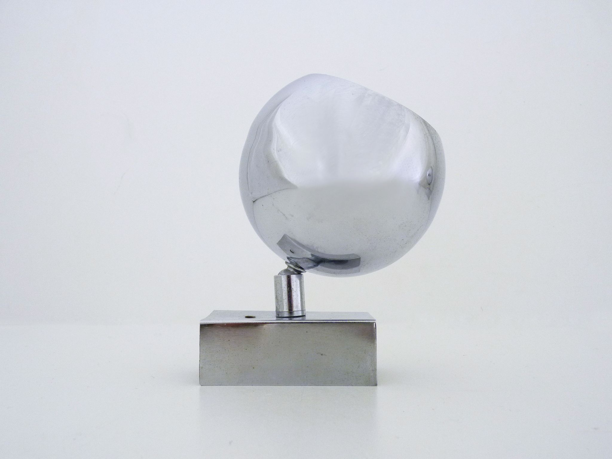 Pair of chrome eye ball wall wall light, reclining. Vintage