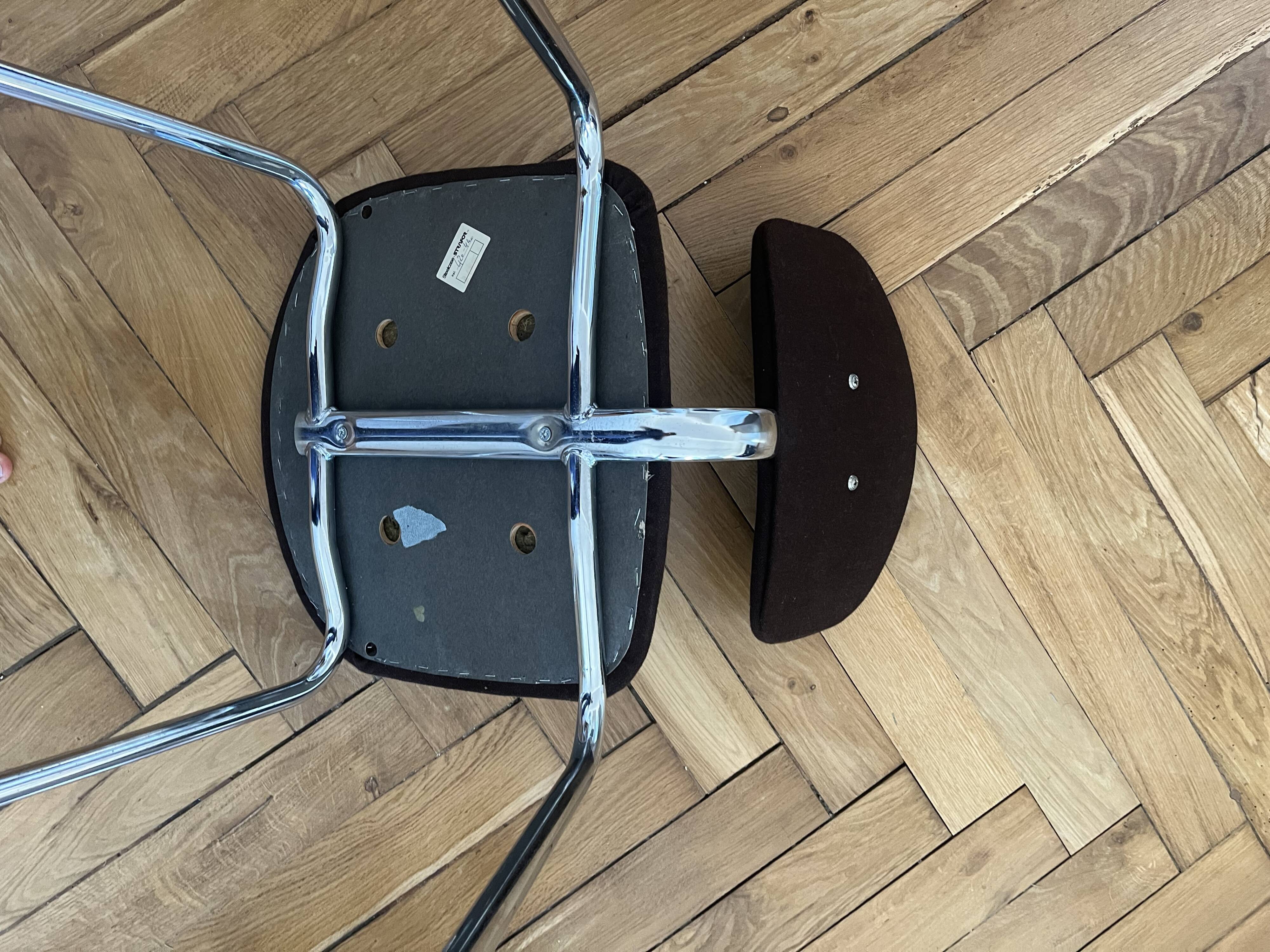 Set of 7 Steelcase Strafor chairs