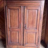 Armoire ancienne en bois massif