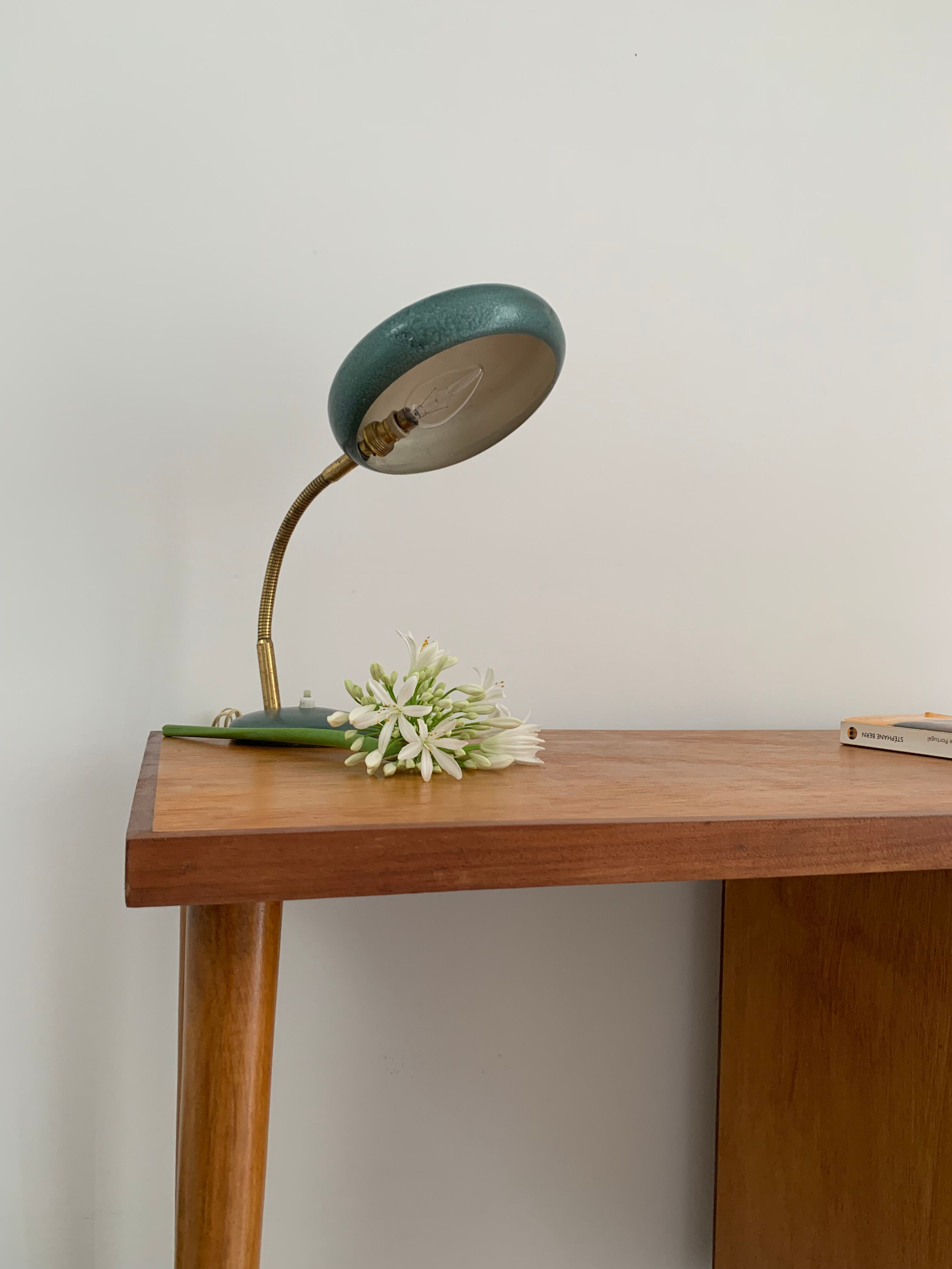 Desk with tapered feet