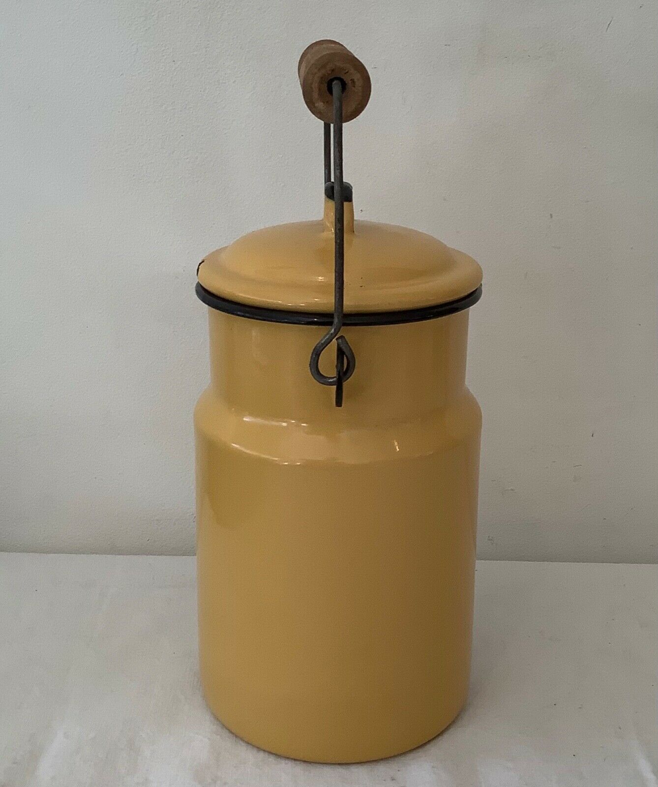 Vintage 1950 yellow enamelled milk pot