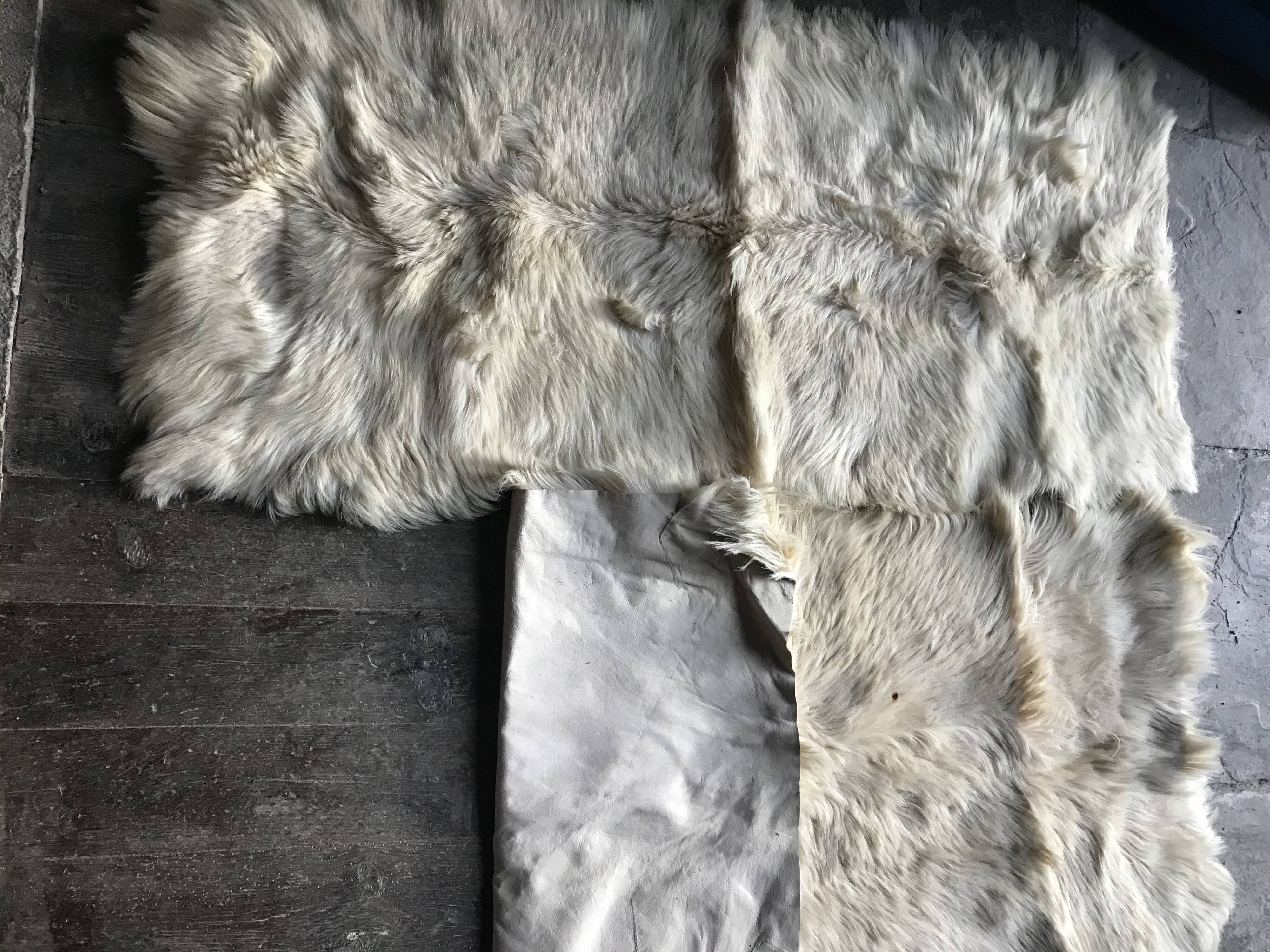 Bed descents goat skins 64x135cm