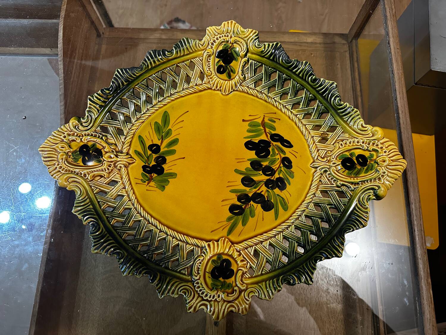 Ceramic plate Vallauris - Pierced decoration Olives - 1950s