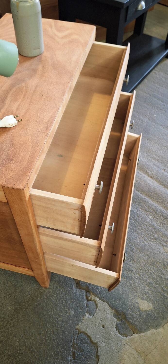 Vintage chest of drawers