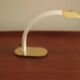 Lampe de bureau vintage en cuir gravé et en laiton plaqué or, Italie années 1970