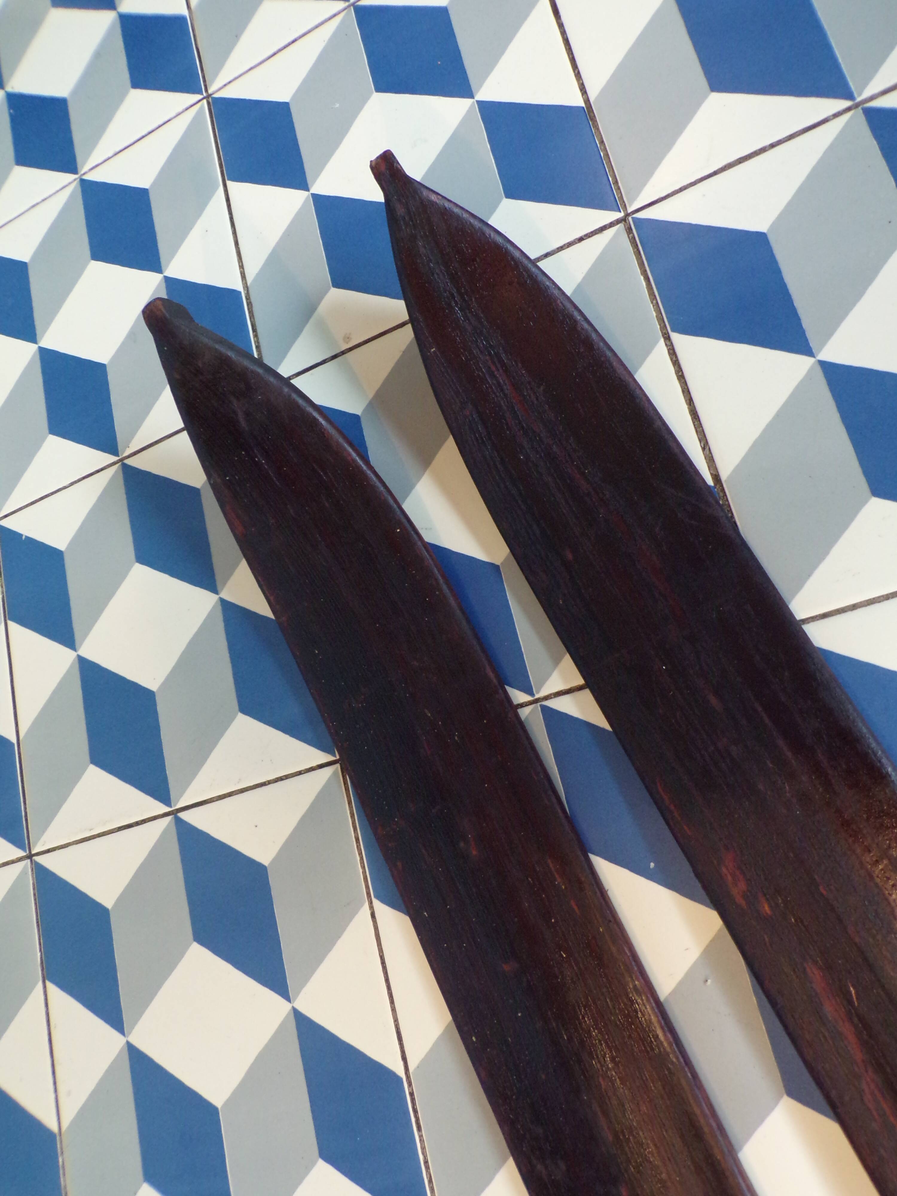 Paire de skis anciens en bois L=200cm