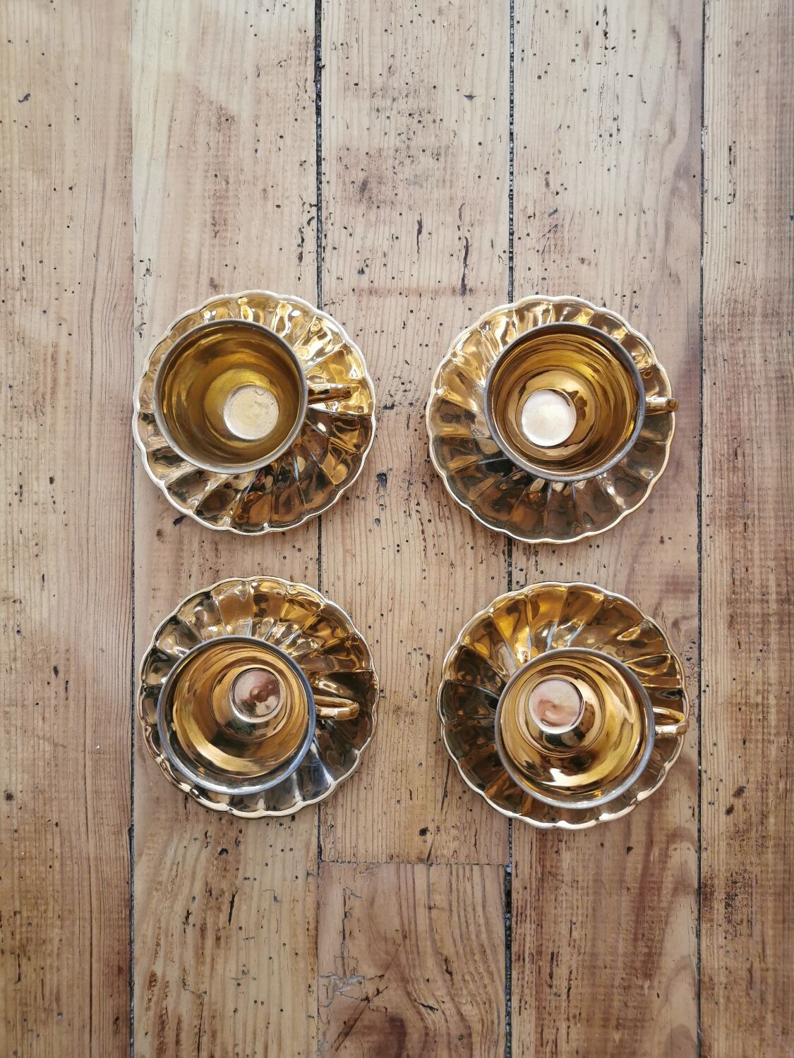 Vintage golden porcelain cups