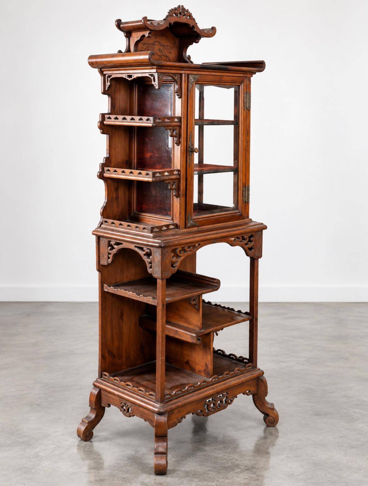Bibliothèque vitrine  attribué à l'atelier Gabriel Viardot Fin XIXe