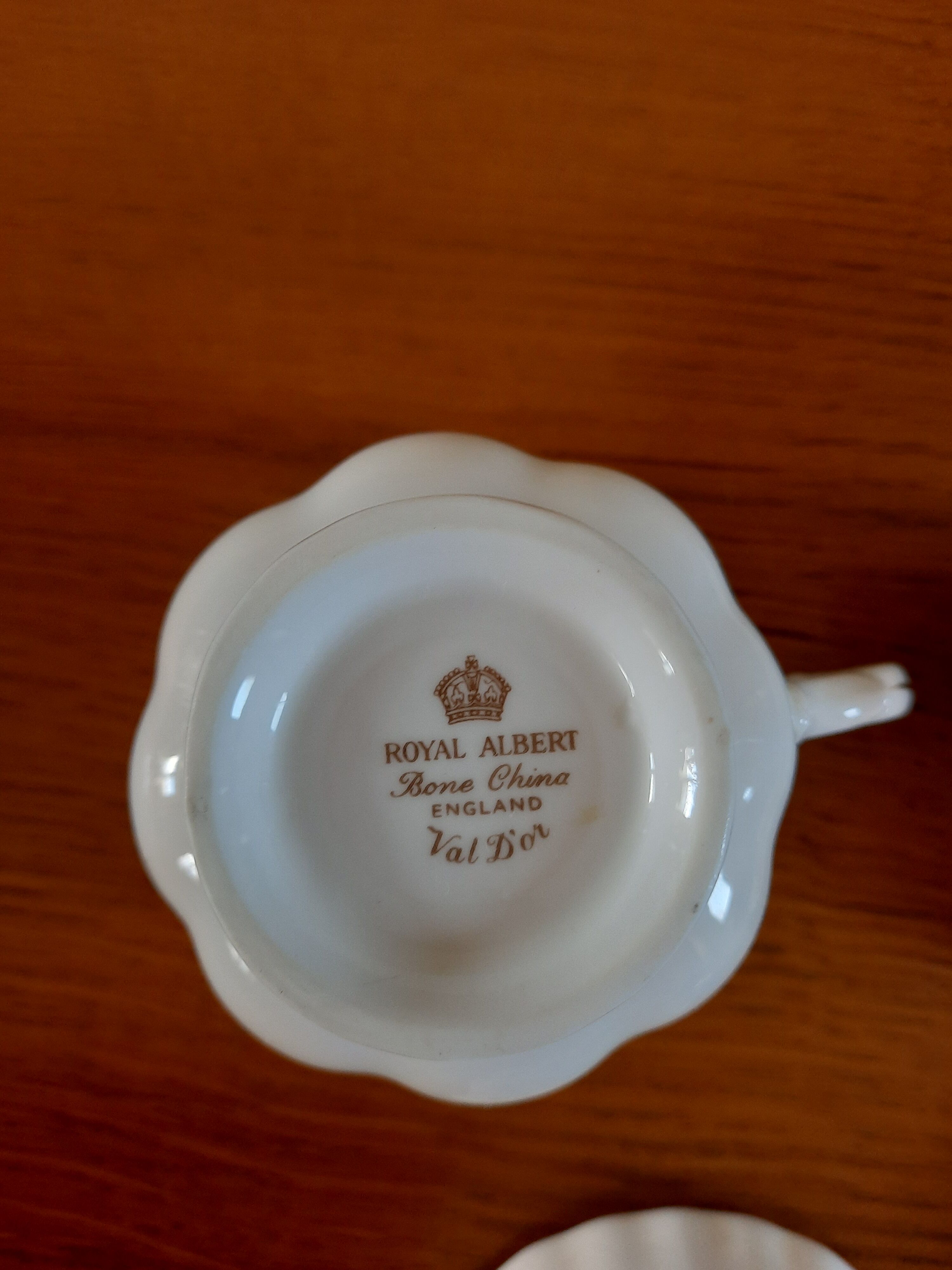 2 cups & 2 saucers Royal Albert