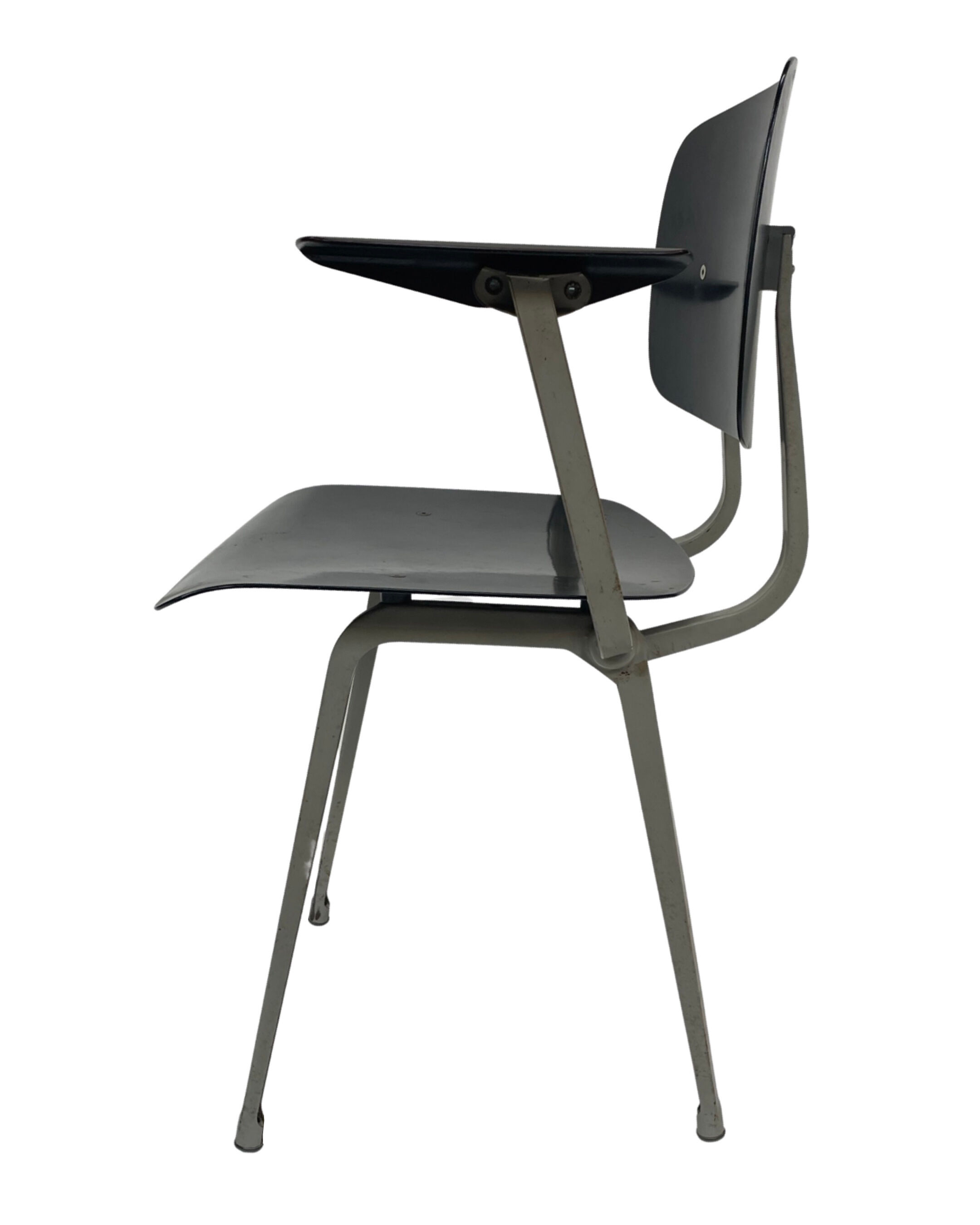 Friso Kramer Revolt arm chair for Ahrend de Cirkel 1953