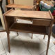 Deux tables de chevet