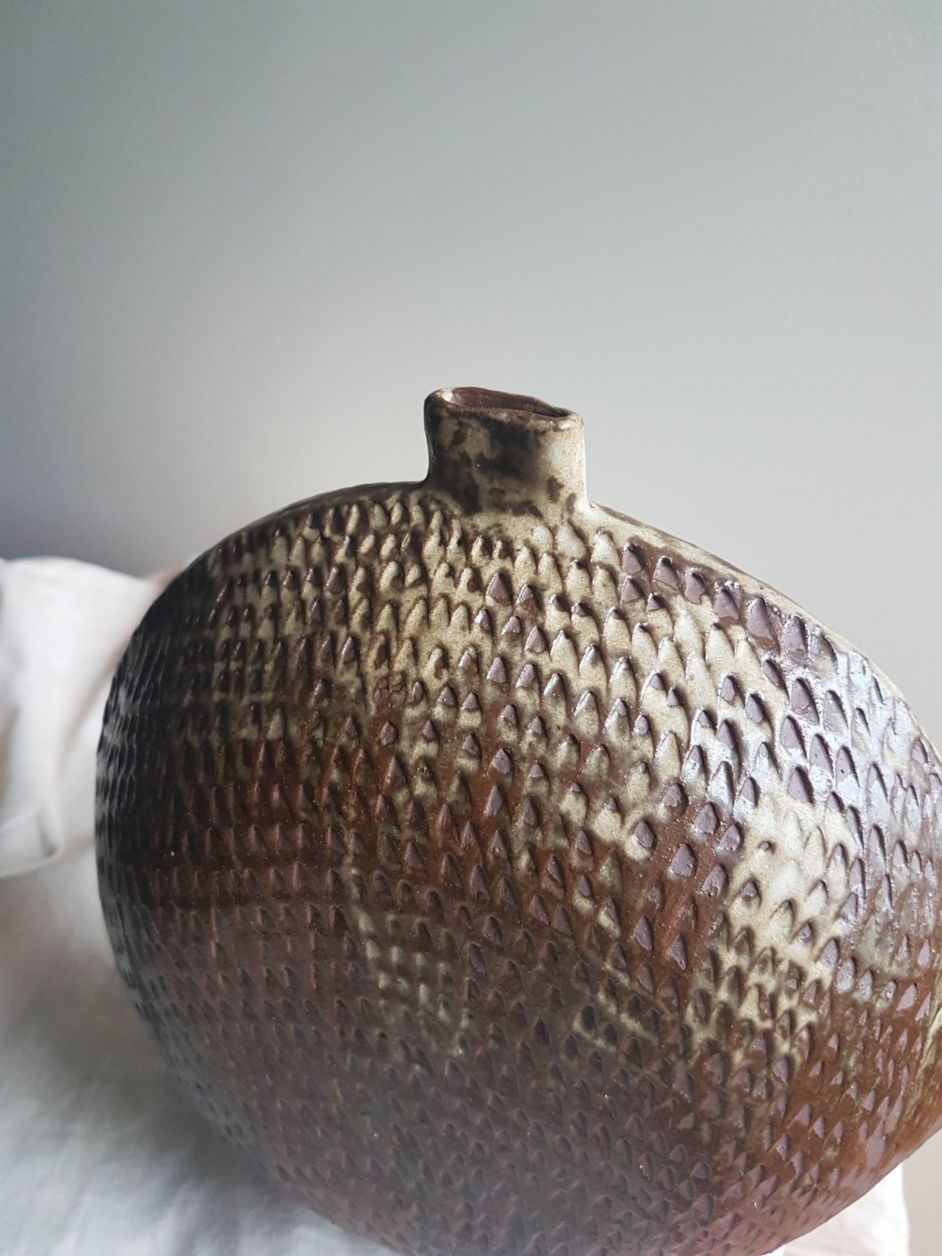 Large tambourine vase in stoneware