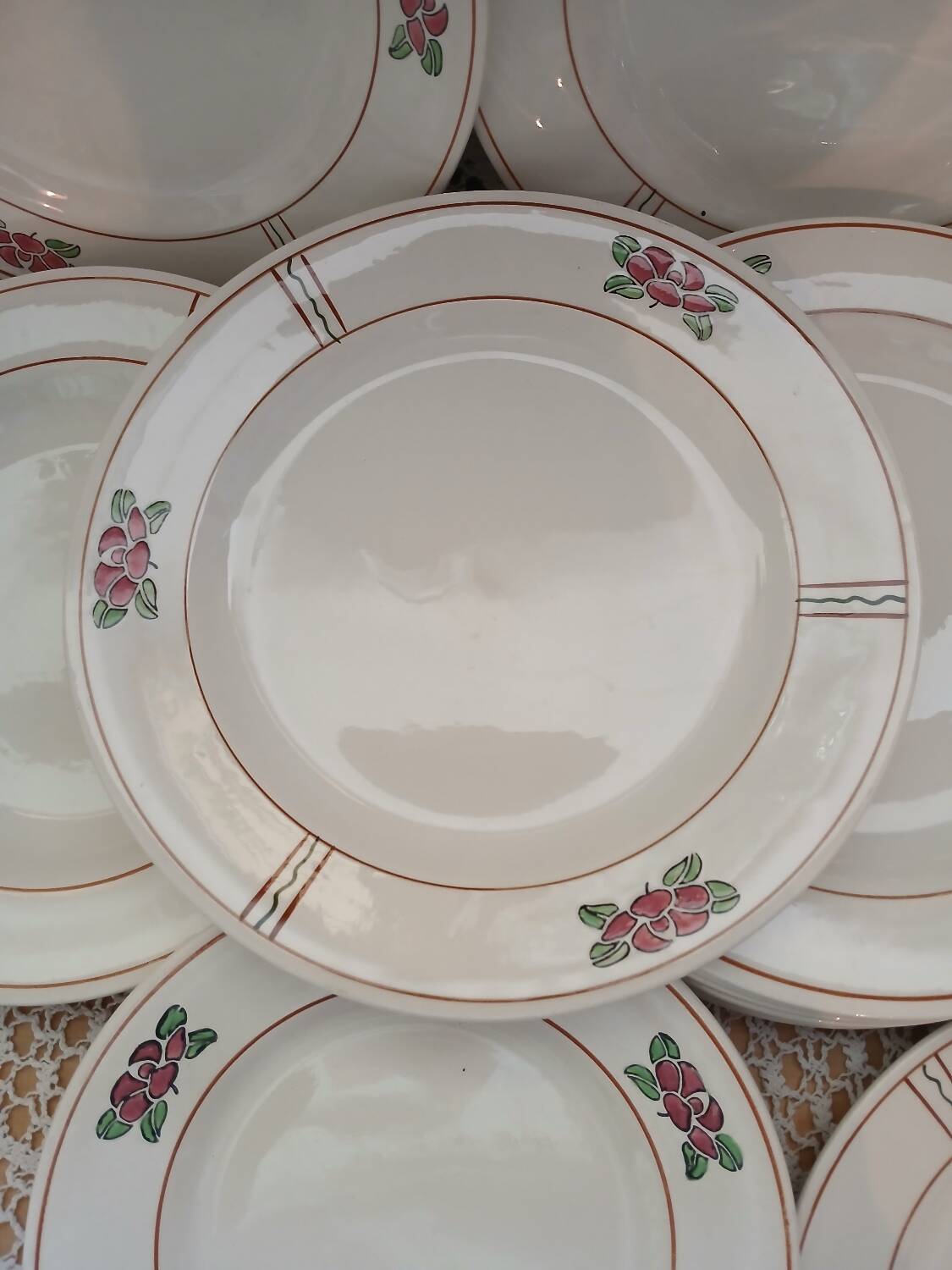 14 Terre de fer SALINS "Water Lily" plates