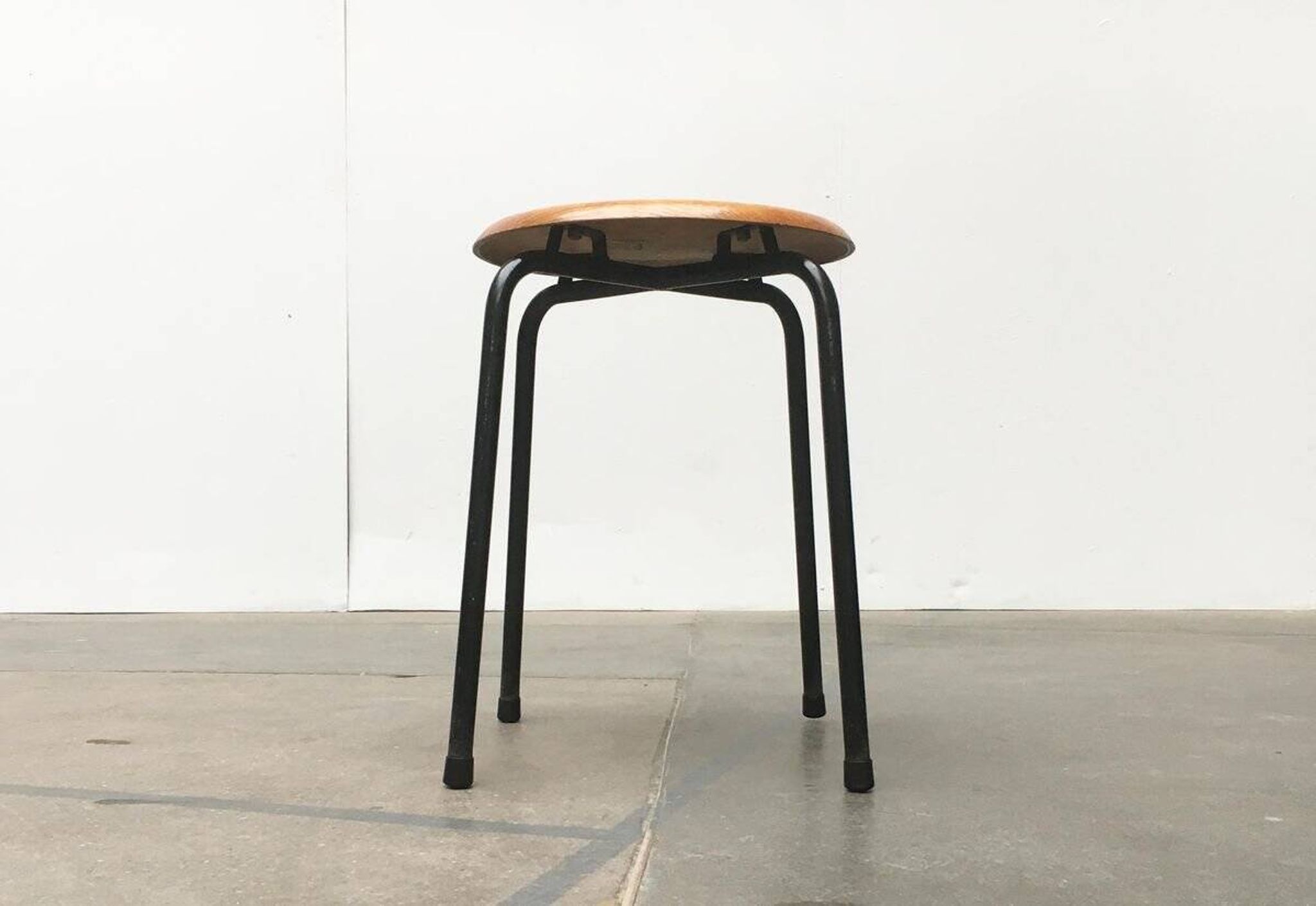 Tabouret danois du milieu du siècle par MH Stalmöbler
