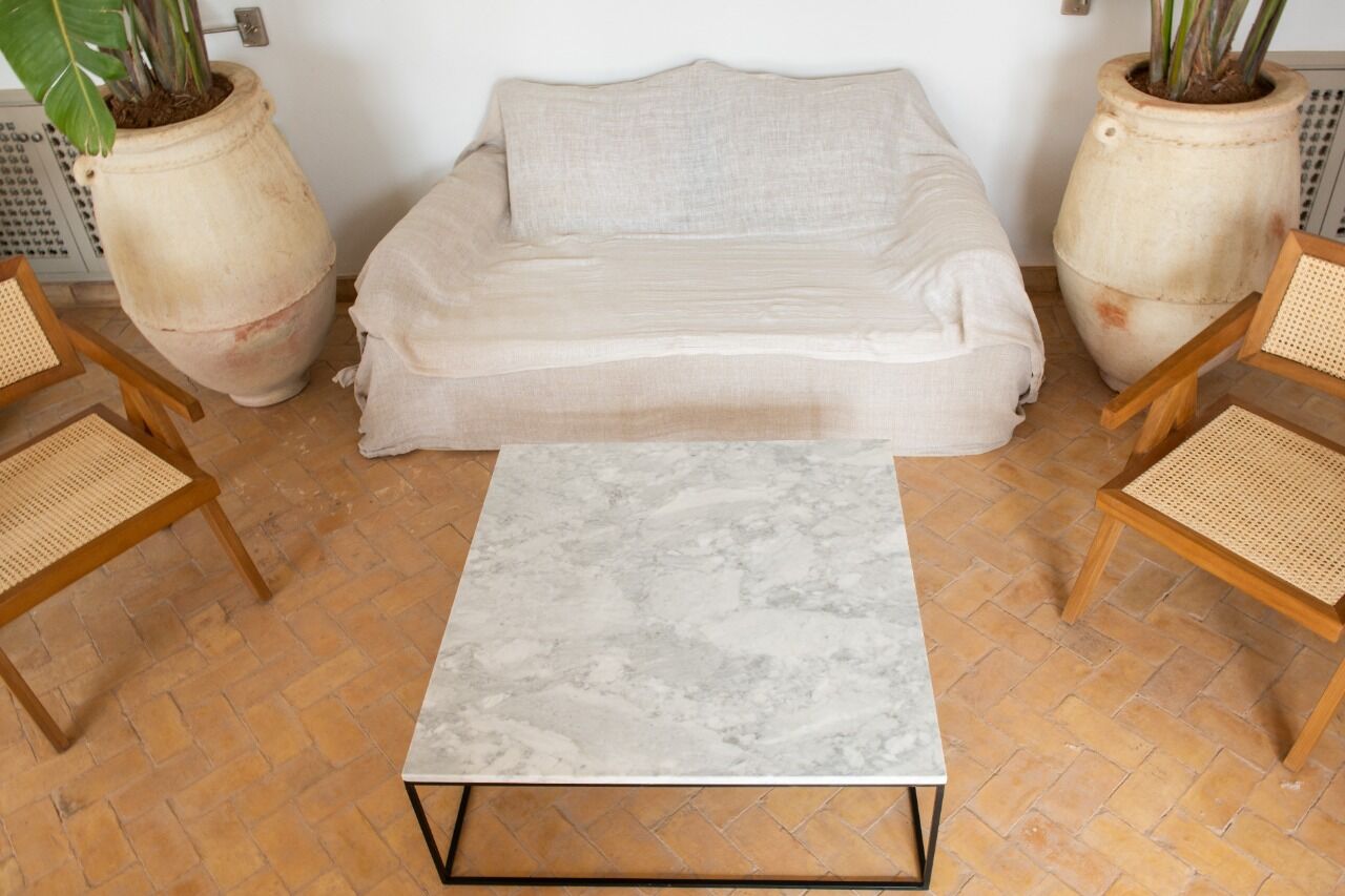 Square coffee table in white carrara marble 80x80