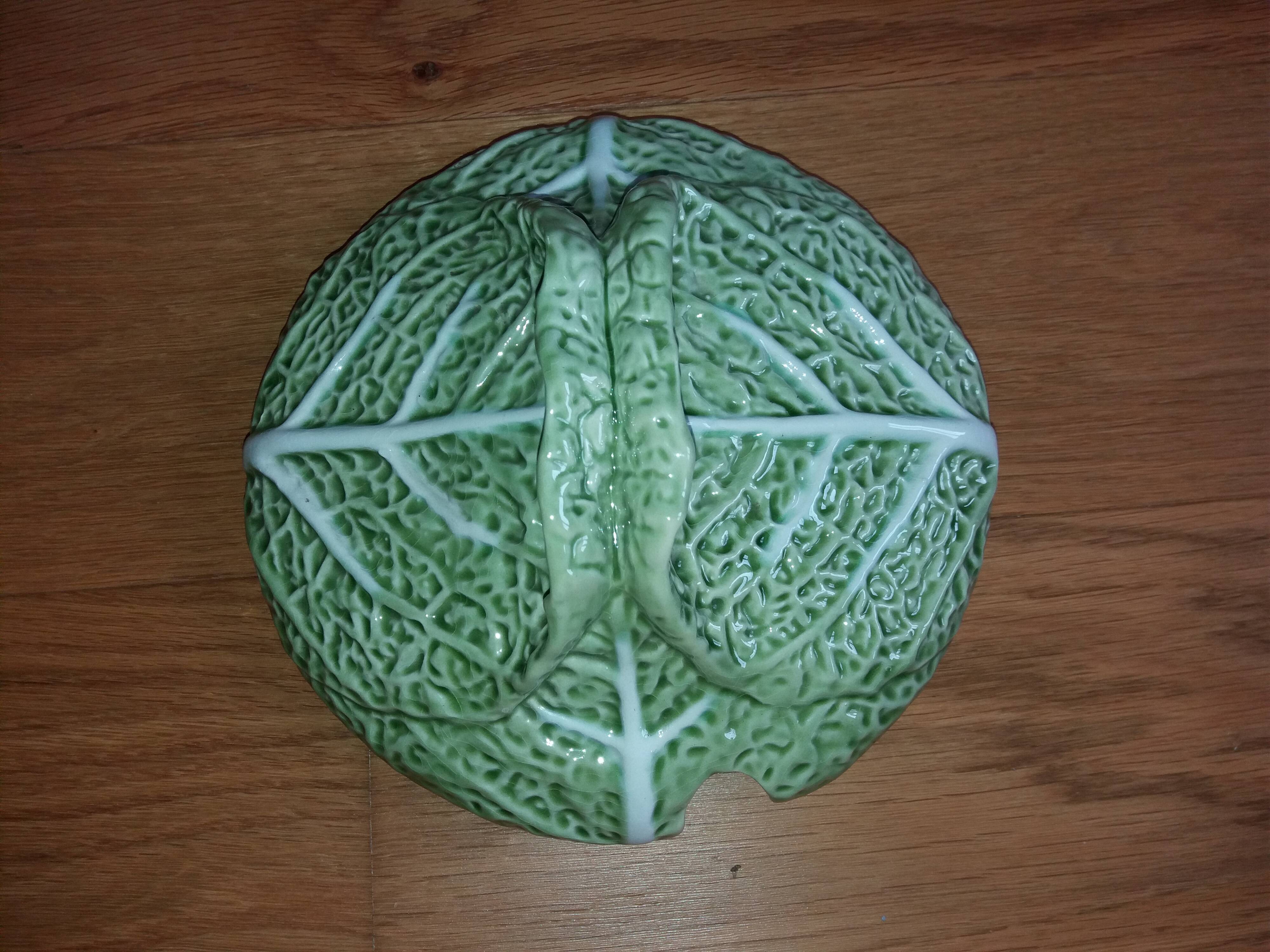 Cabbage soup Bordallo Pinheiro