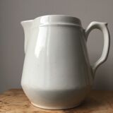 Broc pichet blanc en porcelaine à feu de Grigny