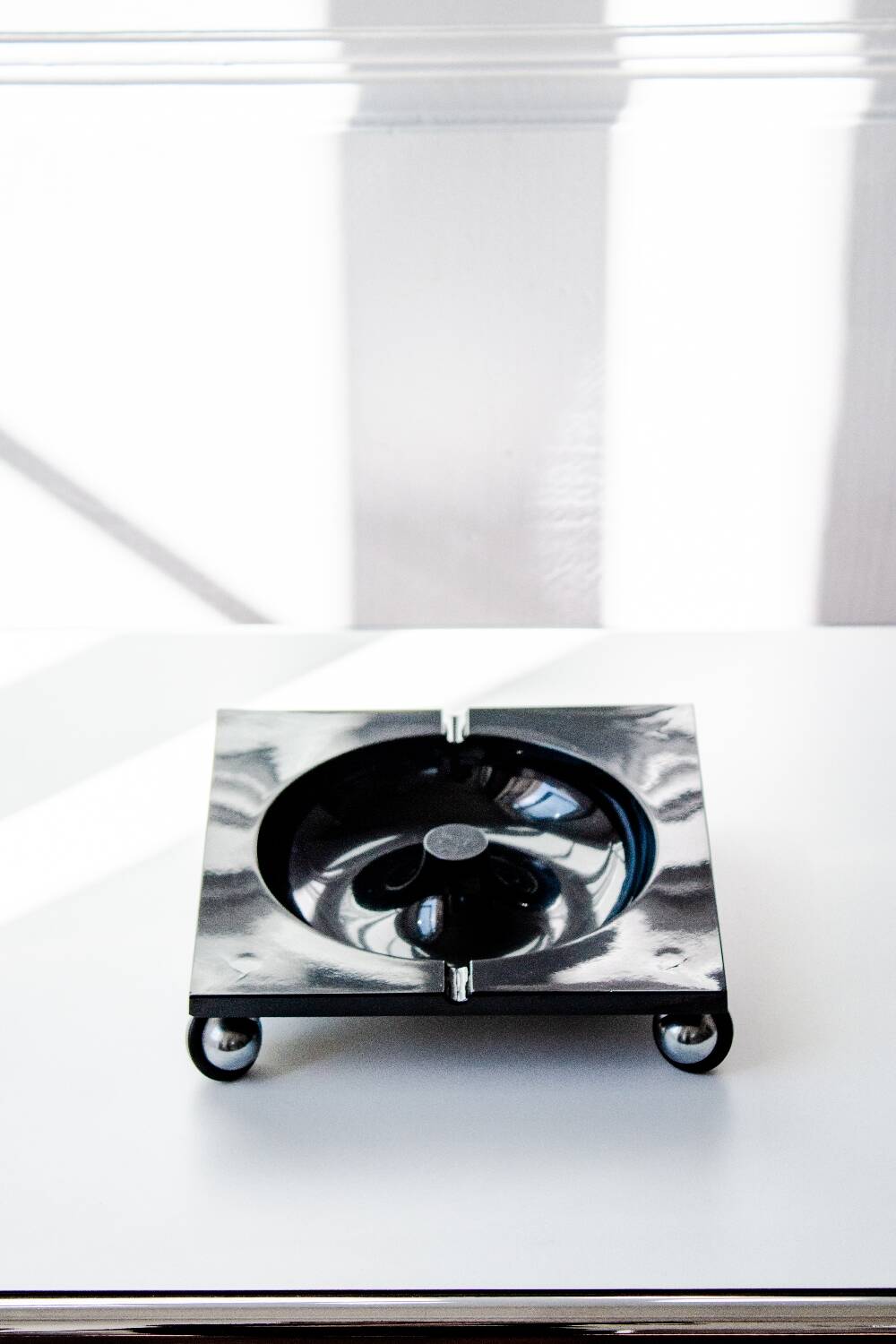 Cendrier Trotter par Renzo Mori