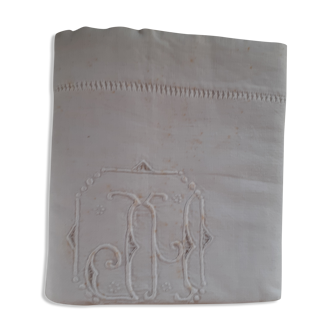 Drap ancien avec monogramme important , et jours.